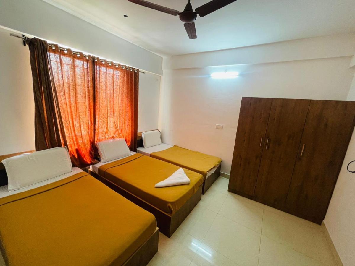 B Six Hotel Bangalore Exterior photo